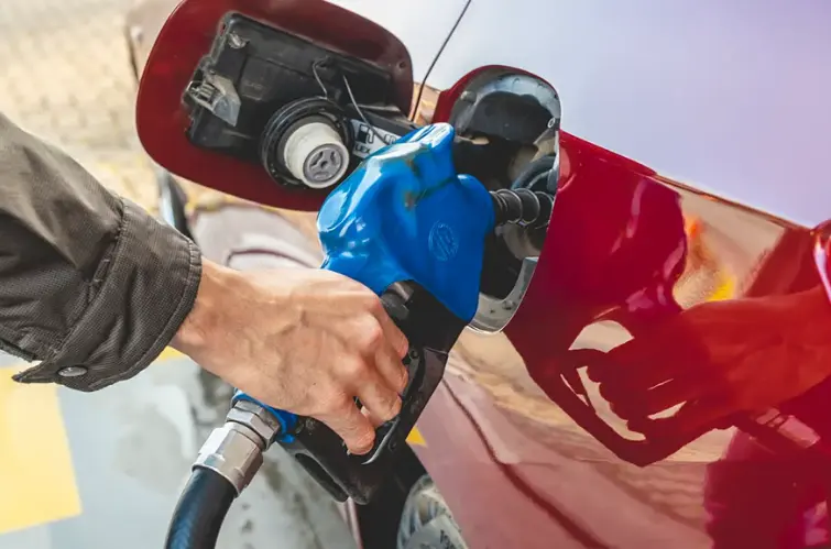 Governo anuncia corte de impostos e diesel pode ficar R$ 0,64 mais barato no Brasil