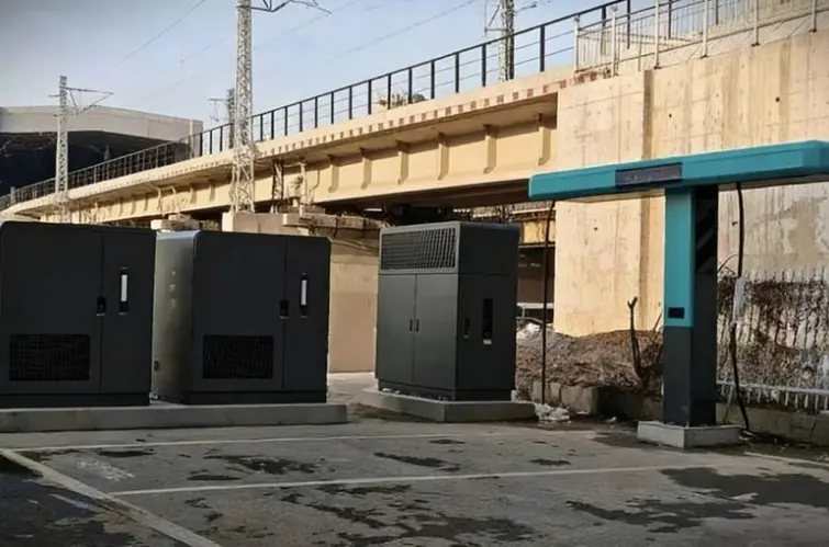 Vazamento revela carregador da BYD capaz de repor até 400 km em apenas 5 minutos