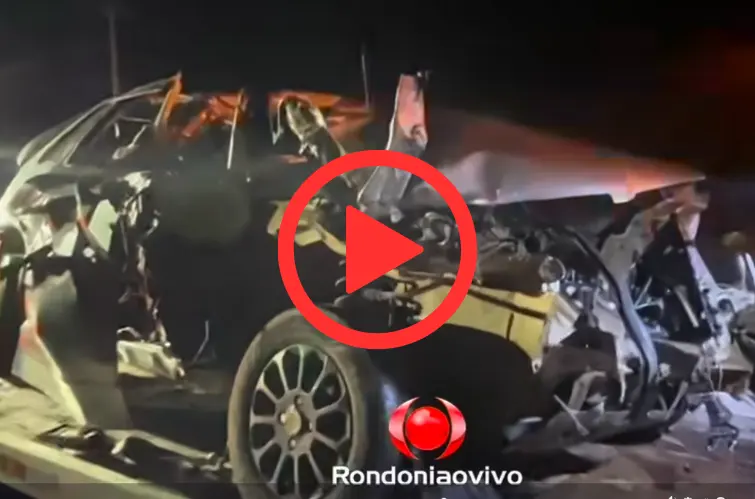 Colisão entre ônibus e dois carros deixa motorista gravemente ferido na BR-319