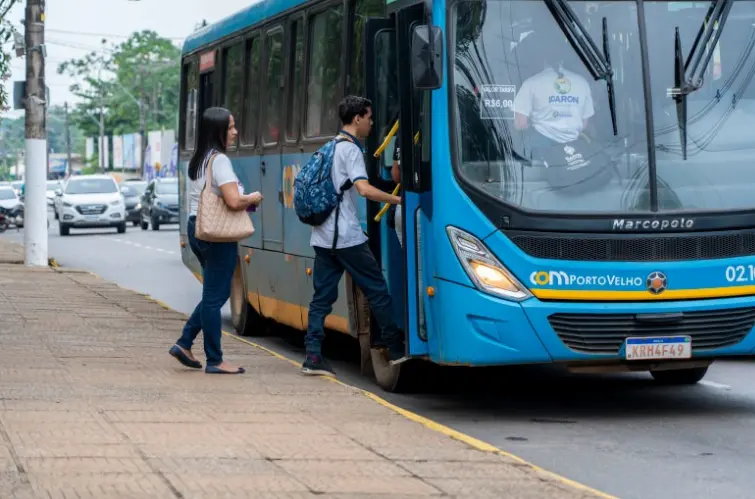 Ônibus é o meio de transporte mais utilizado nas cidades brasileiras