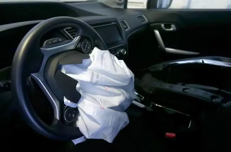 EUA registram mortes causadas por airbags falsificados em veículos